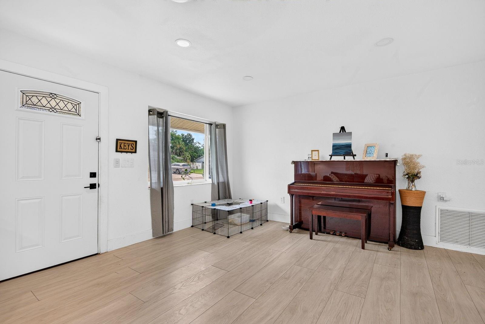 707 65TH AVENUE DR W — photo 4