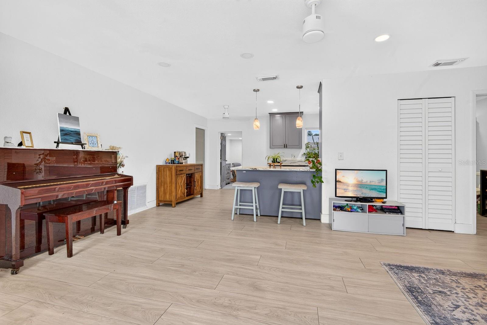 707 65TH AVENUE DR W — photo 5