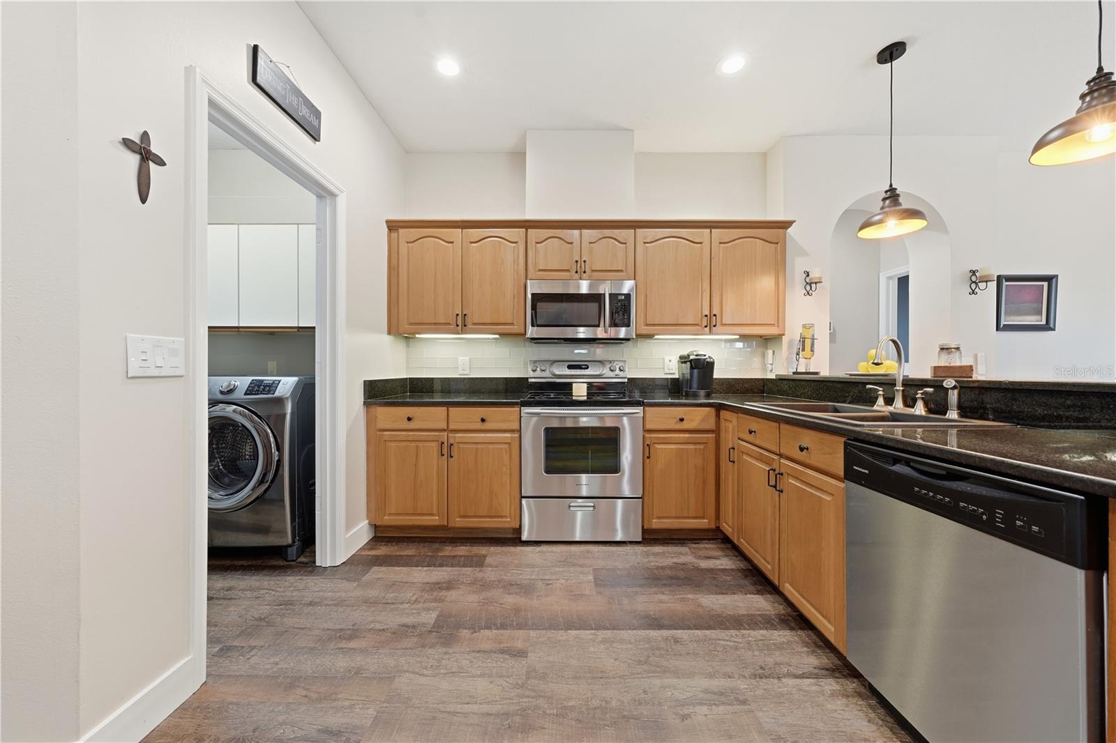 2360 PARK FOREST BLVD — photo 4
