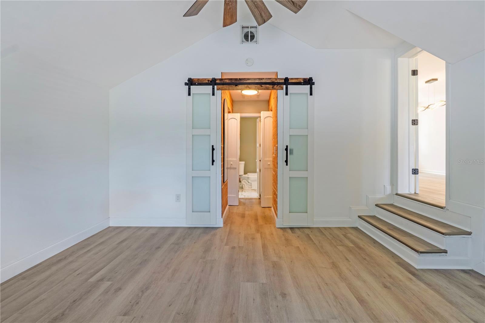 305 S ROSSITER ST — photo 6