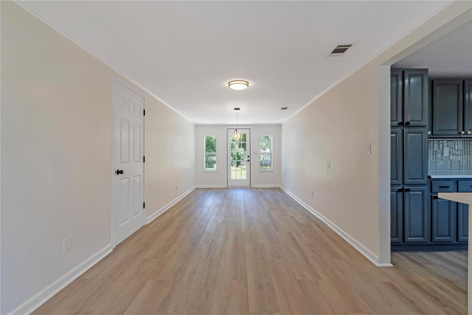 305 S ROSSITER ST — photo 13