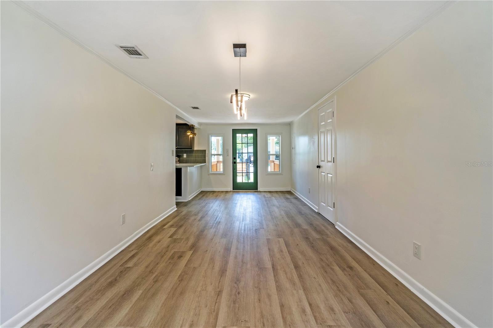 305 S ROSSITER ST — photo 15