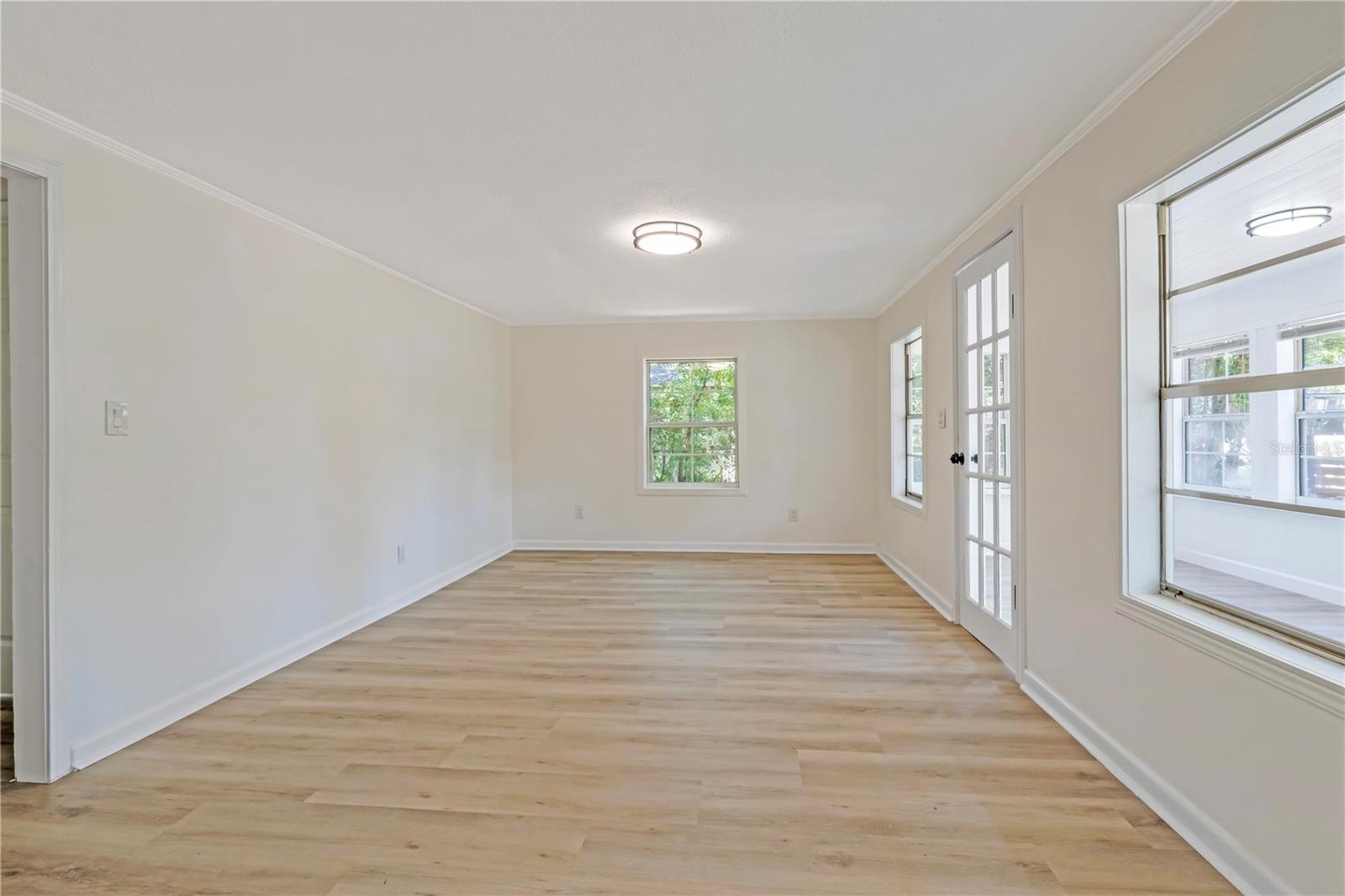 305 S ROSSITER ST — photo 26
