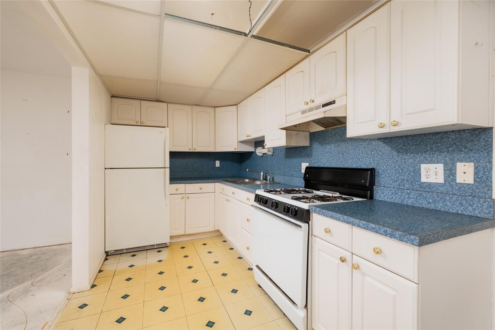 5980 TERRACE PARK DR N #208 — photo 10