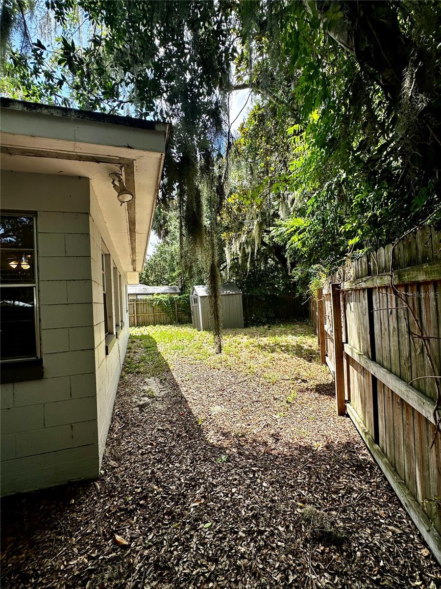 1305 ORANGE AVE — photo 32
