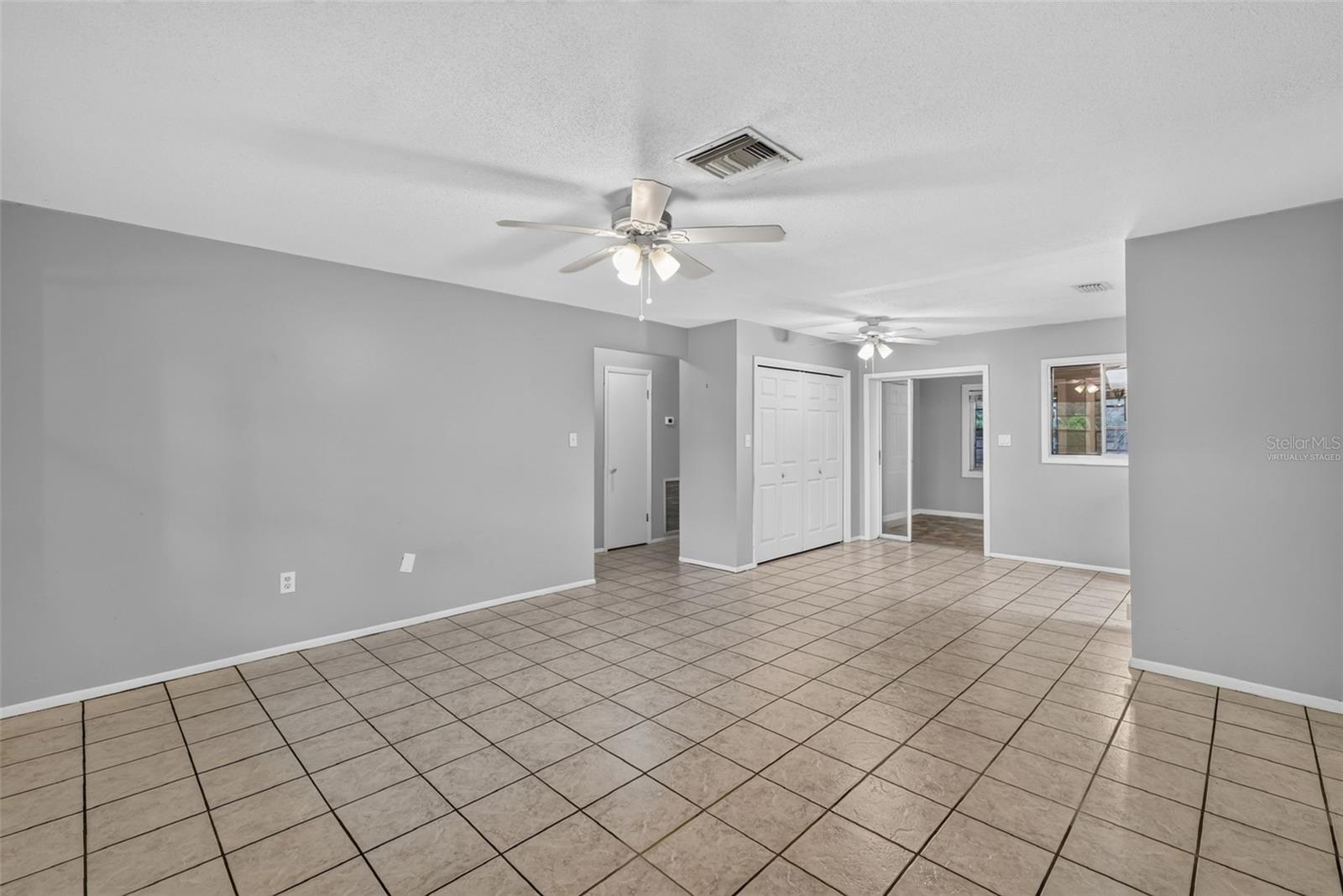 1305 ORANGE AVE — photo 3