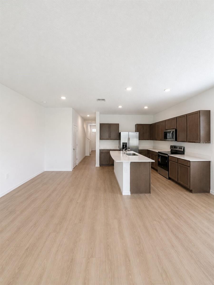 31170 PAPER BIRCH ST — photo 4