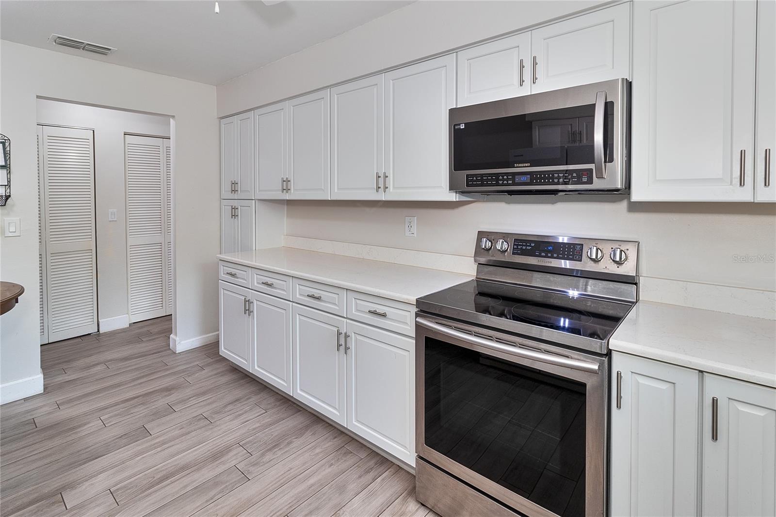 3217 MCMATH DR — photo 8