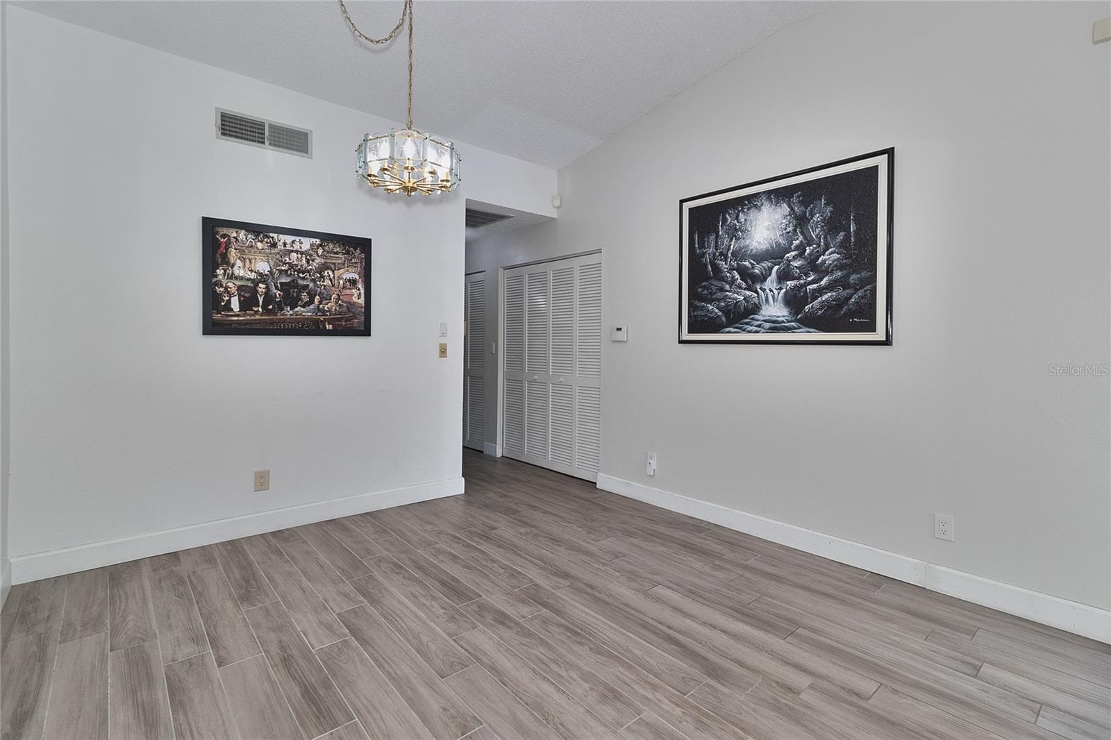 3217 MCMATH DR — photo 27