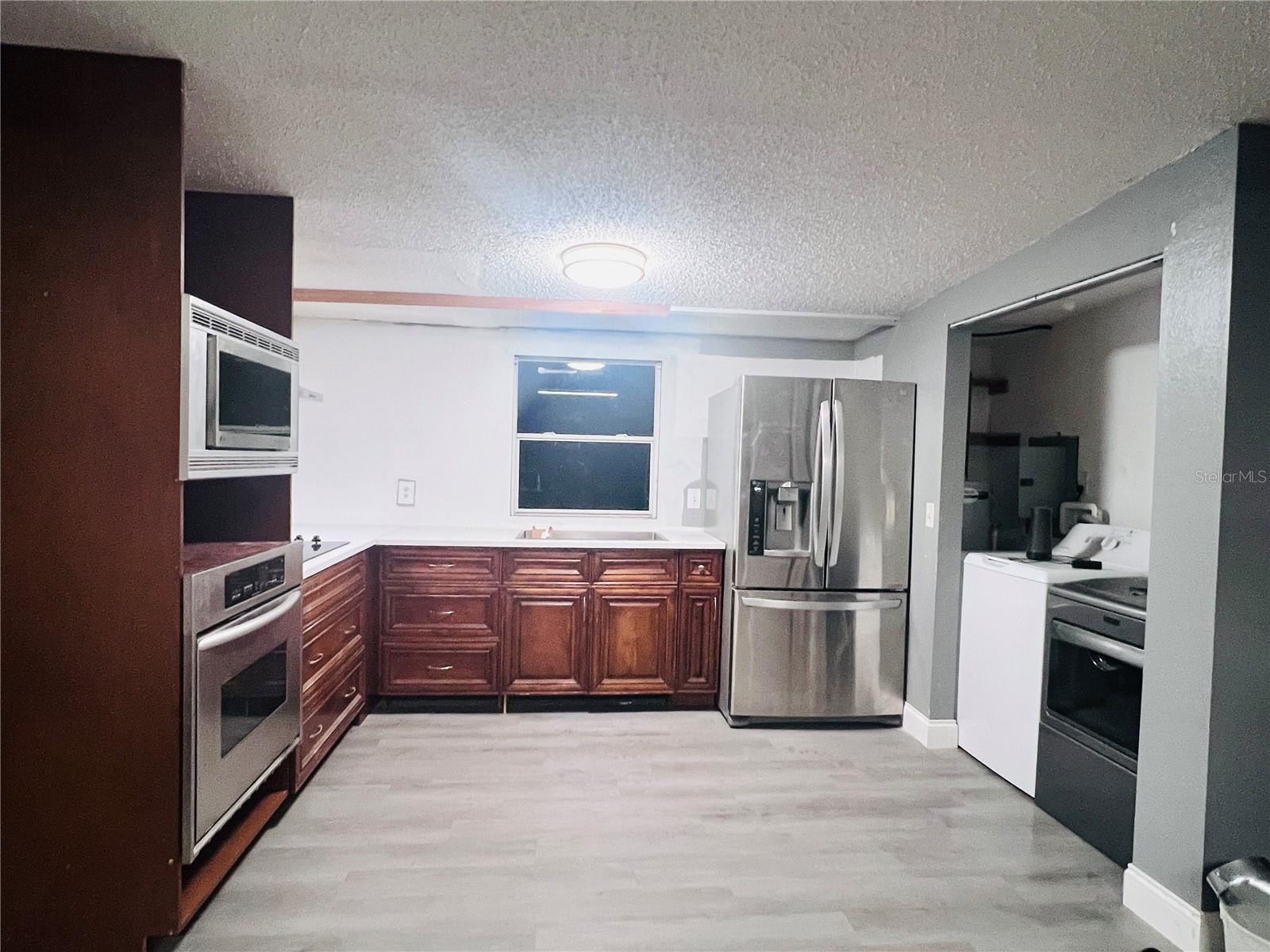 6814 PEARSON LN — photo 8