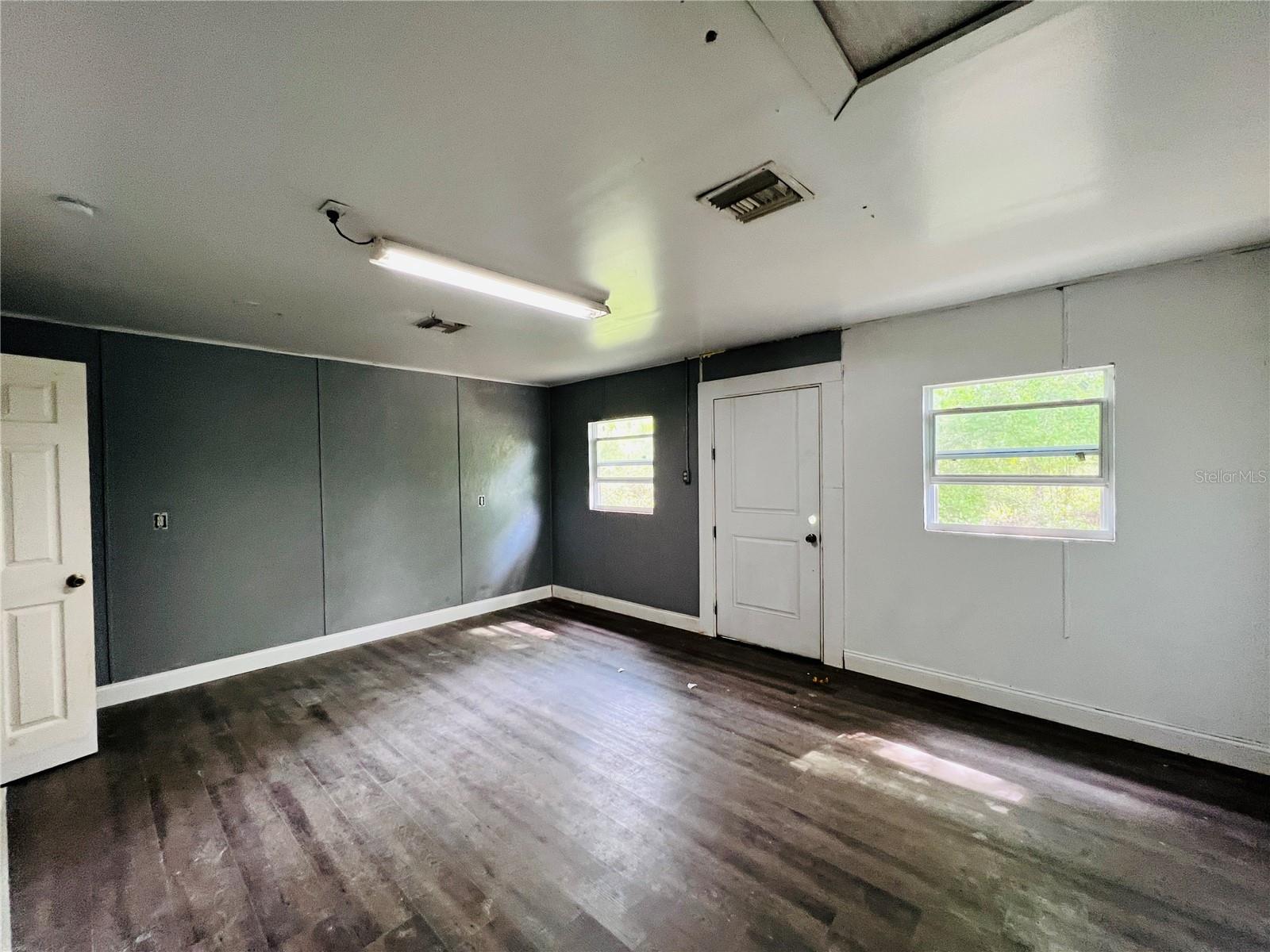 6814 PEARSON LN — photo 15
