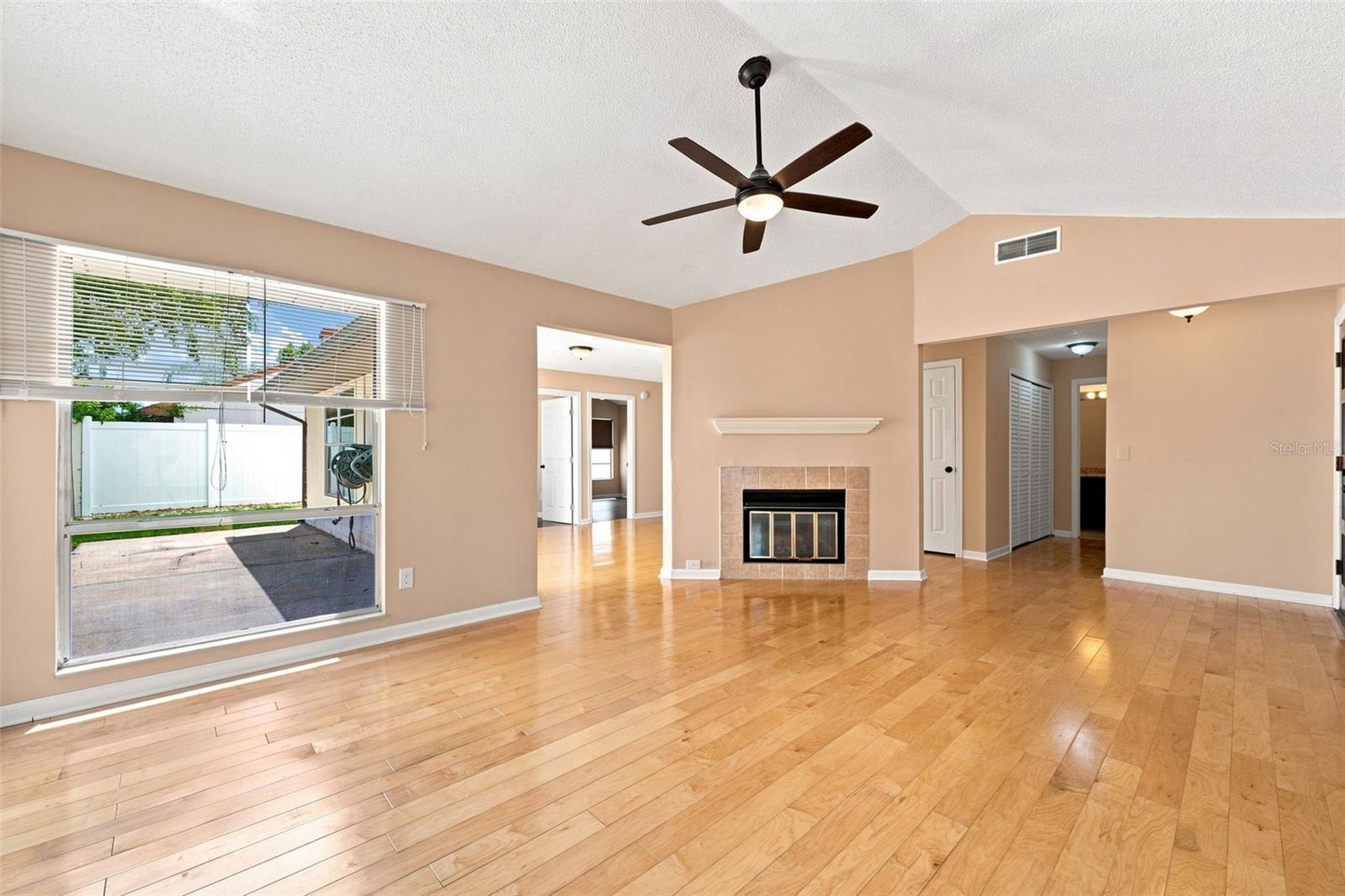 10836 VENICE CIR — photo 4
