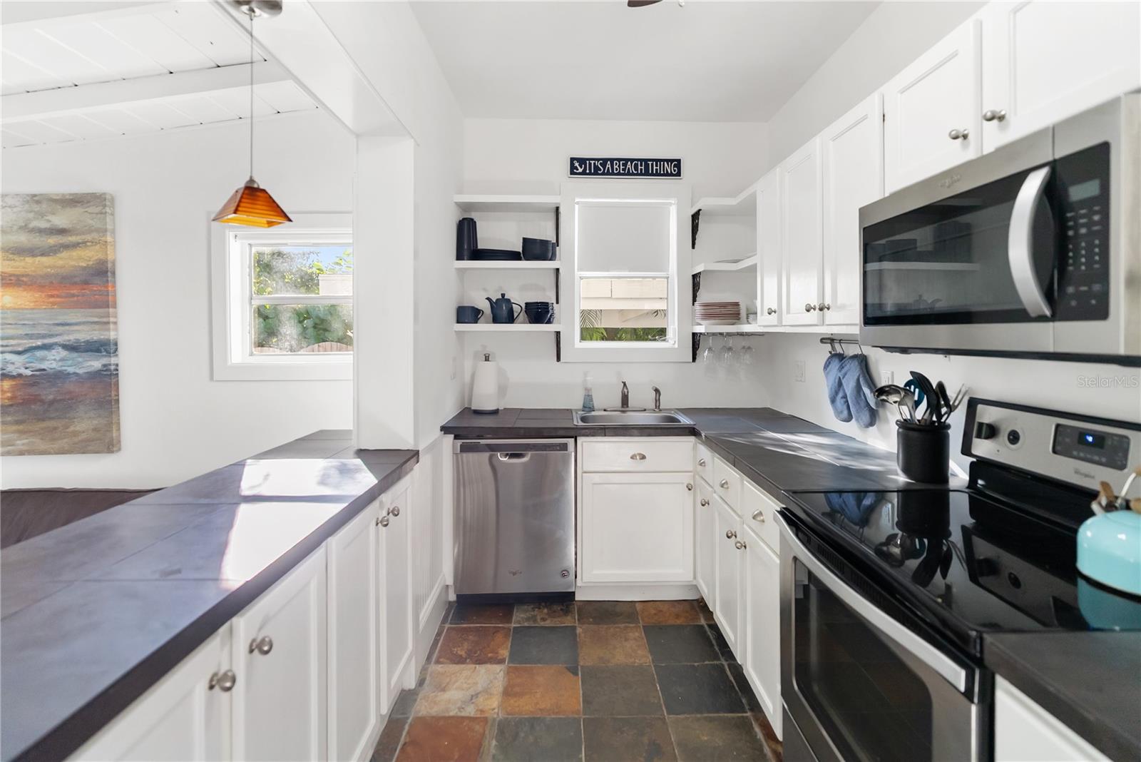 2530 LOMA LINDA ST — photo 16