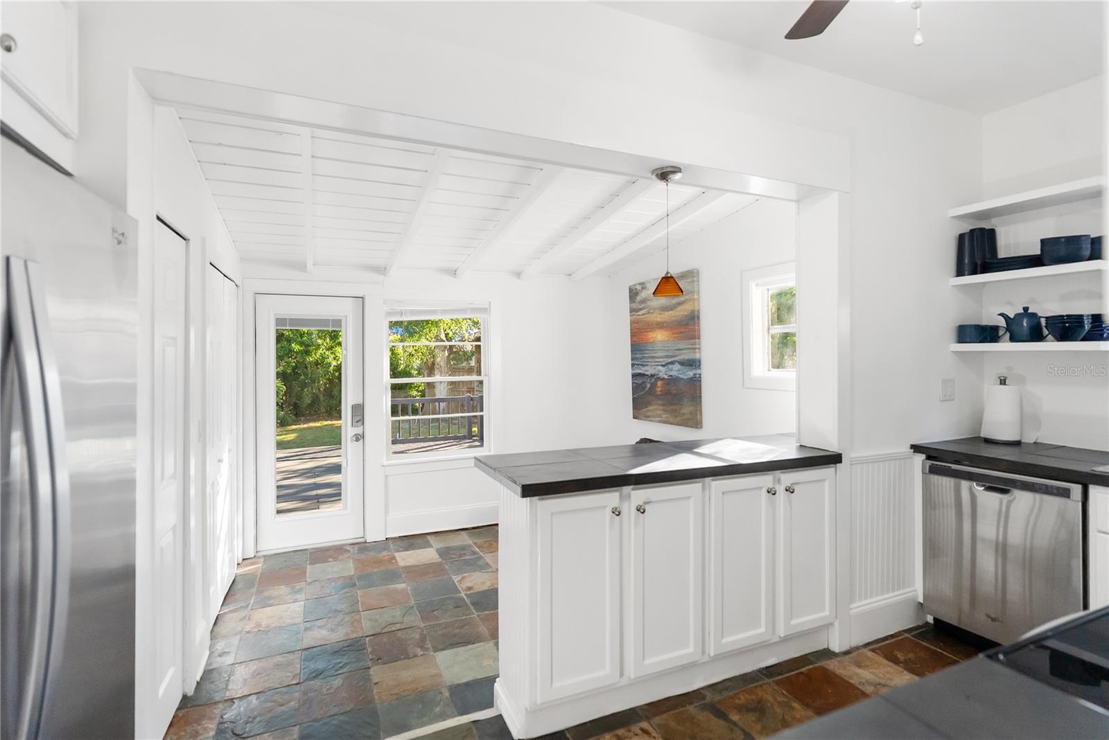 2530 LOMA LINDA ST — photo 17
