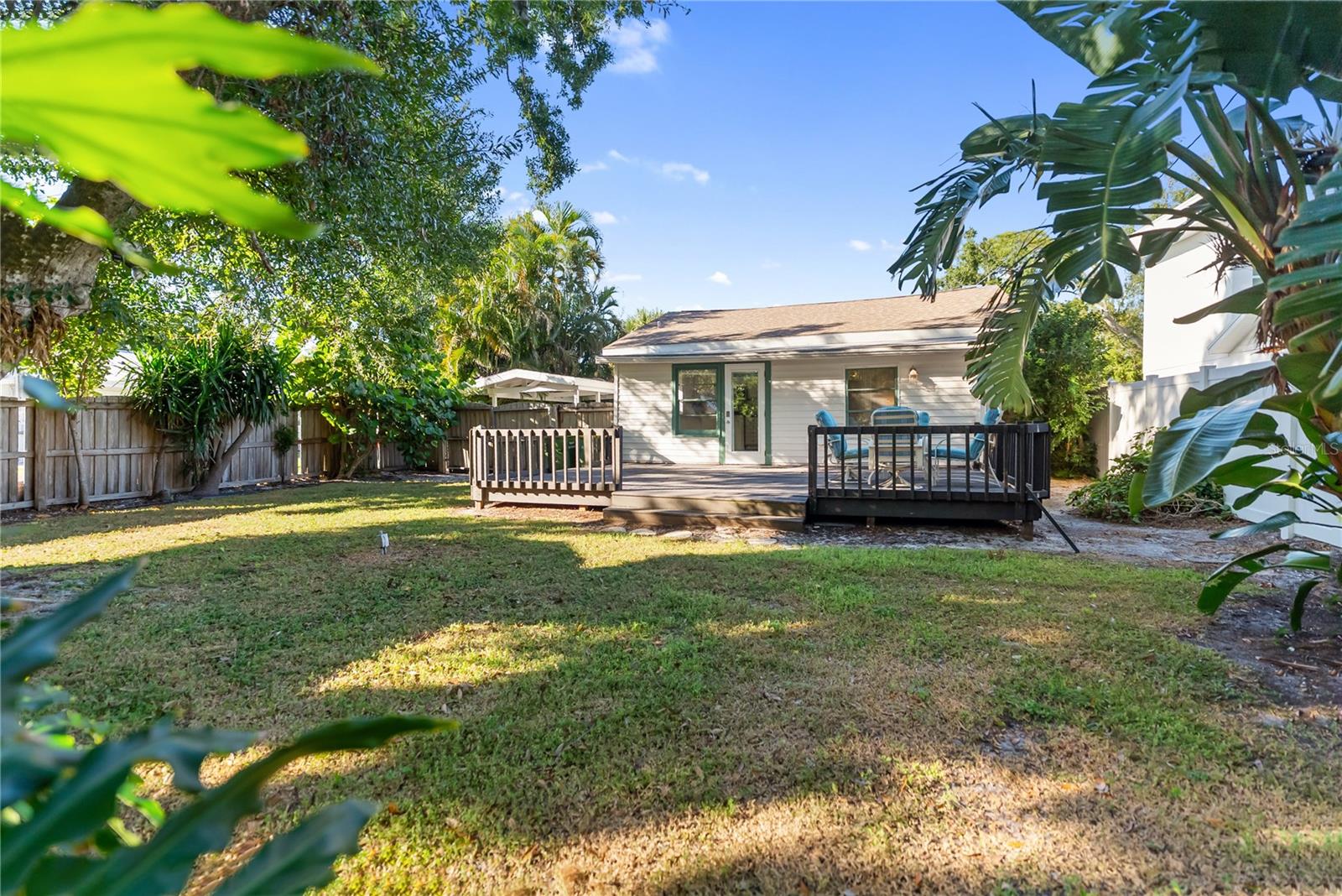 2530 LOMA LINDA ST — photo 36