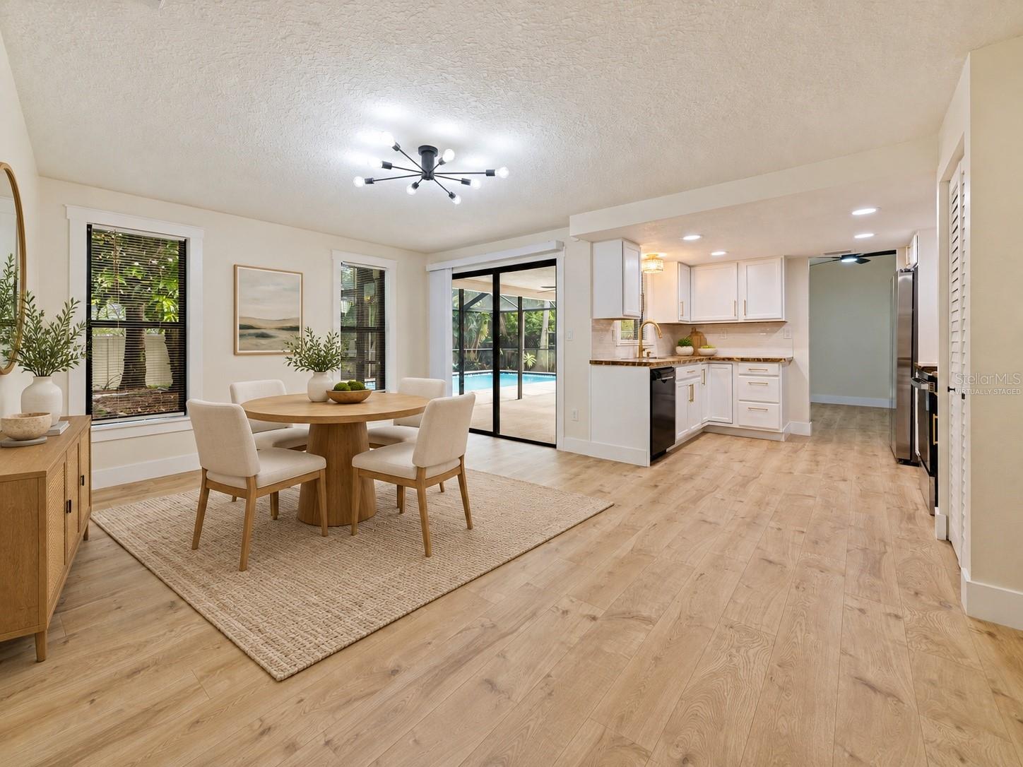 1671 CASTLEWOOD LN — photo 5
