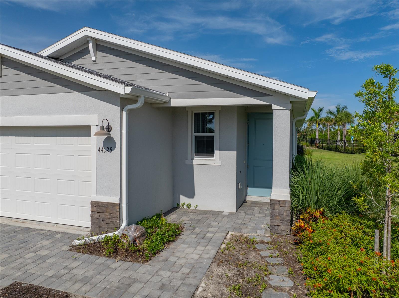 44125 FRONTIER DR — photo 3