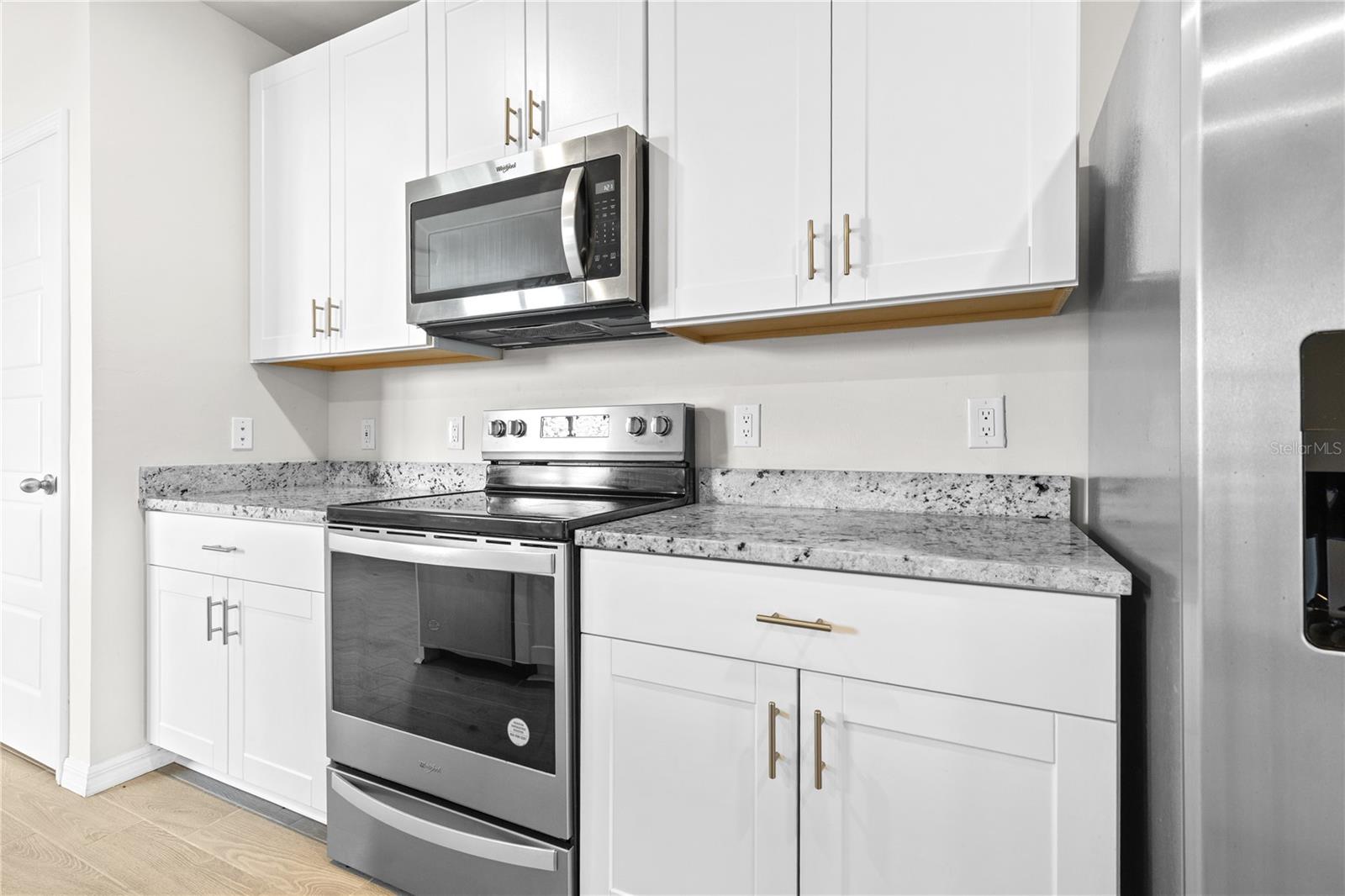 44125 FRONTIER DR — photo 8