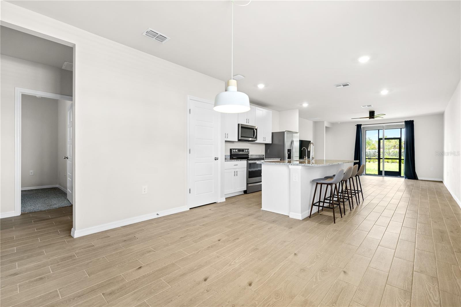 44125 FRONTIER DR — photo 9