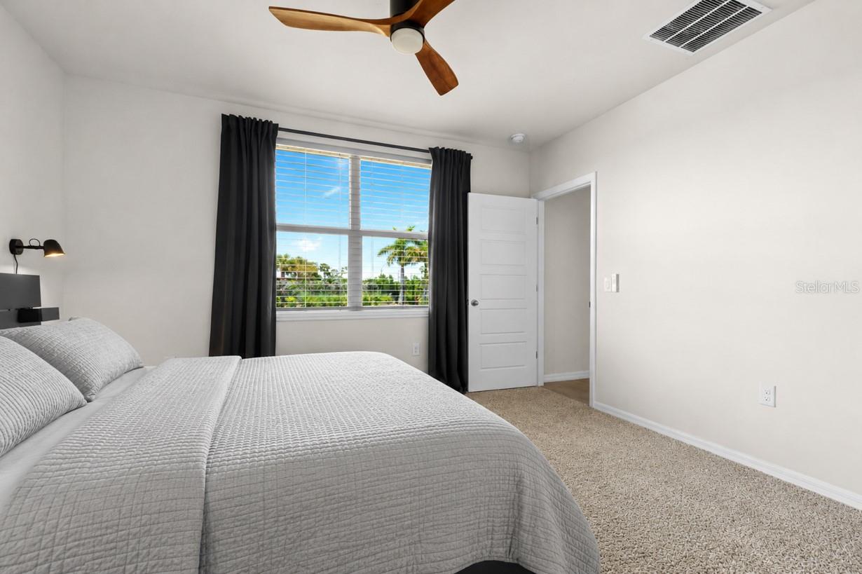 44125 FRONTIER DR — photo 16