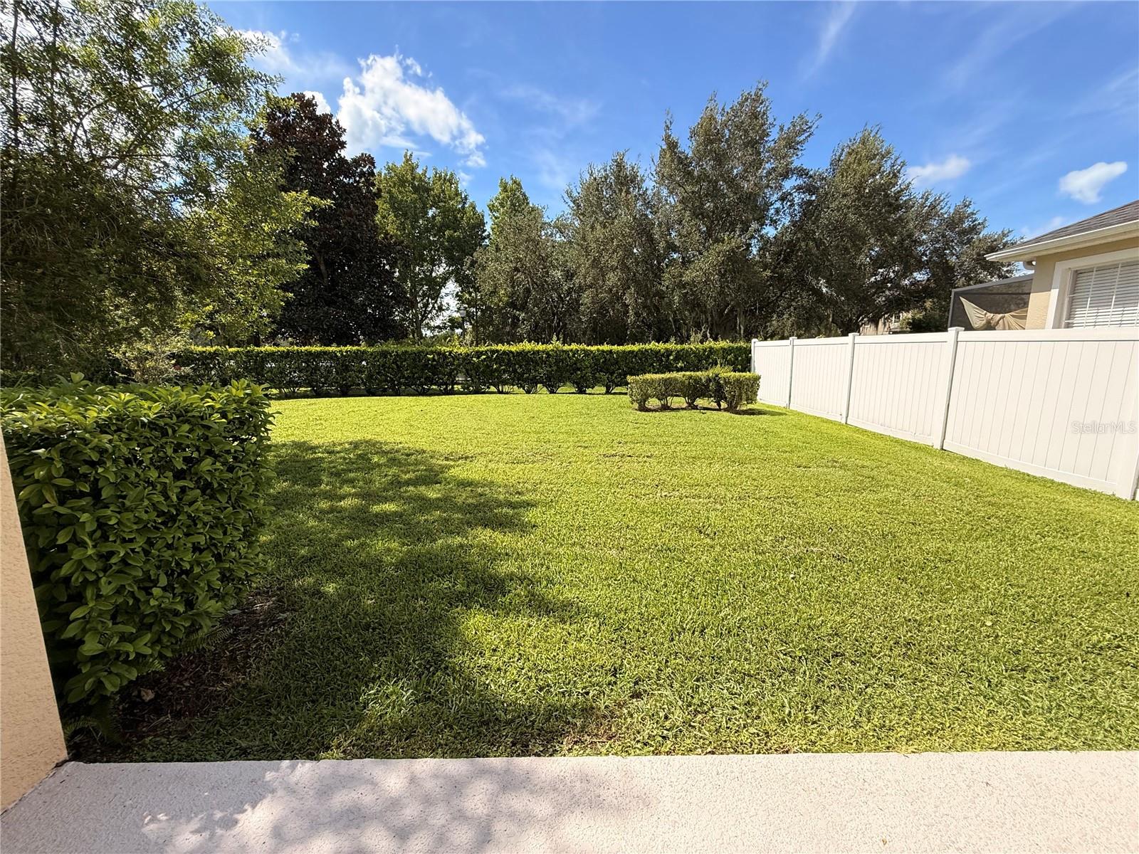 9226 KENSINGTON ROW CT — photo 4