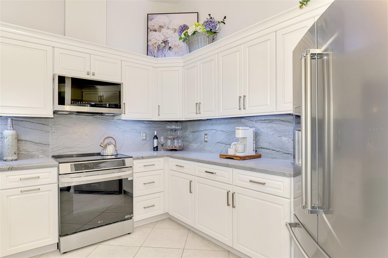 530 LAKE OF THE WOODS DR — photo 13