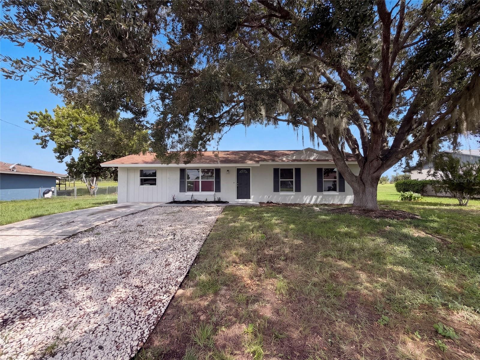 1262 PADGETT CIR photo