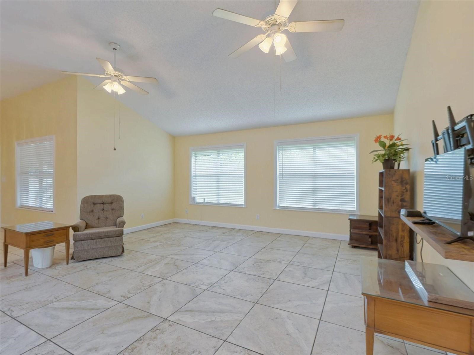 2490 S GLEN EAGLES DR — photo 10