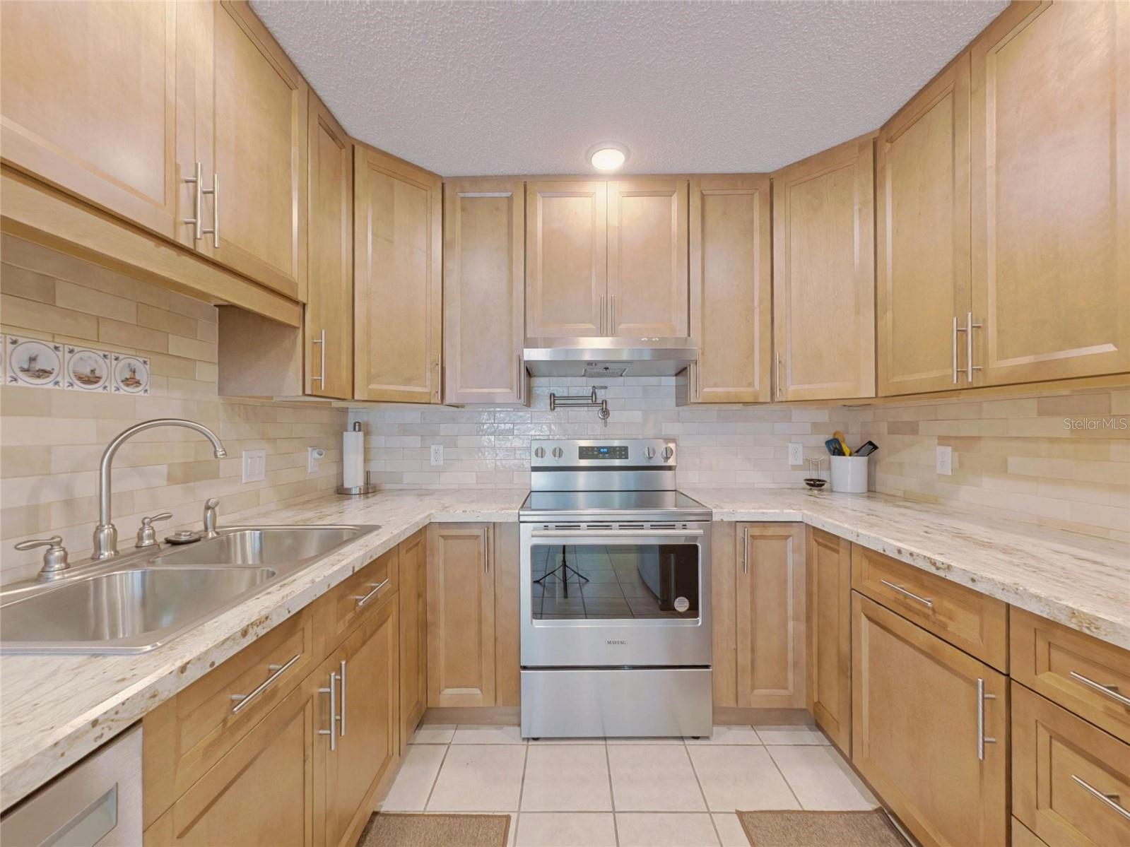 2490 S GLEN EAGLES DR — photo 17