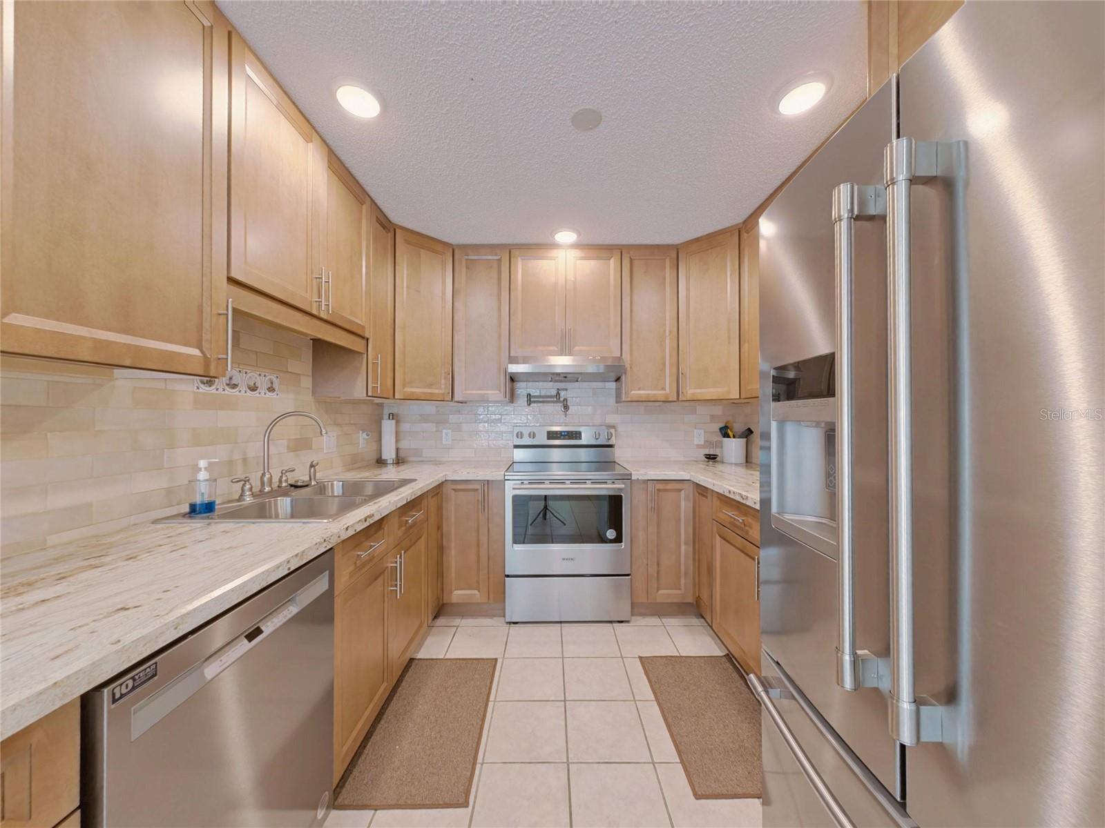 2490 S GLEN EAGLES DR — photo 18