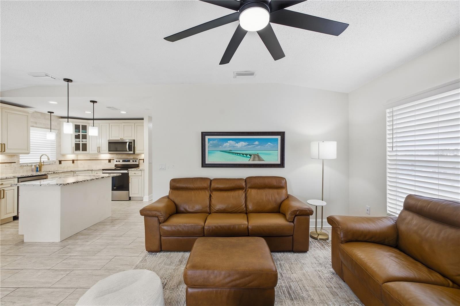 7318 S KISSIMMEE ST — photo 3