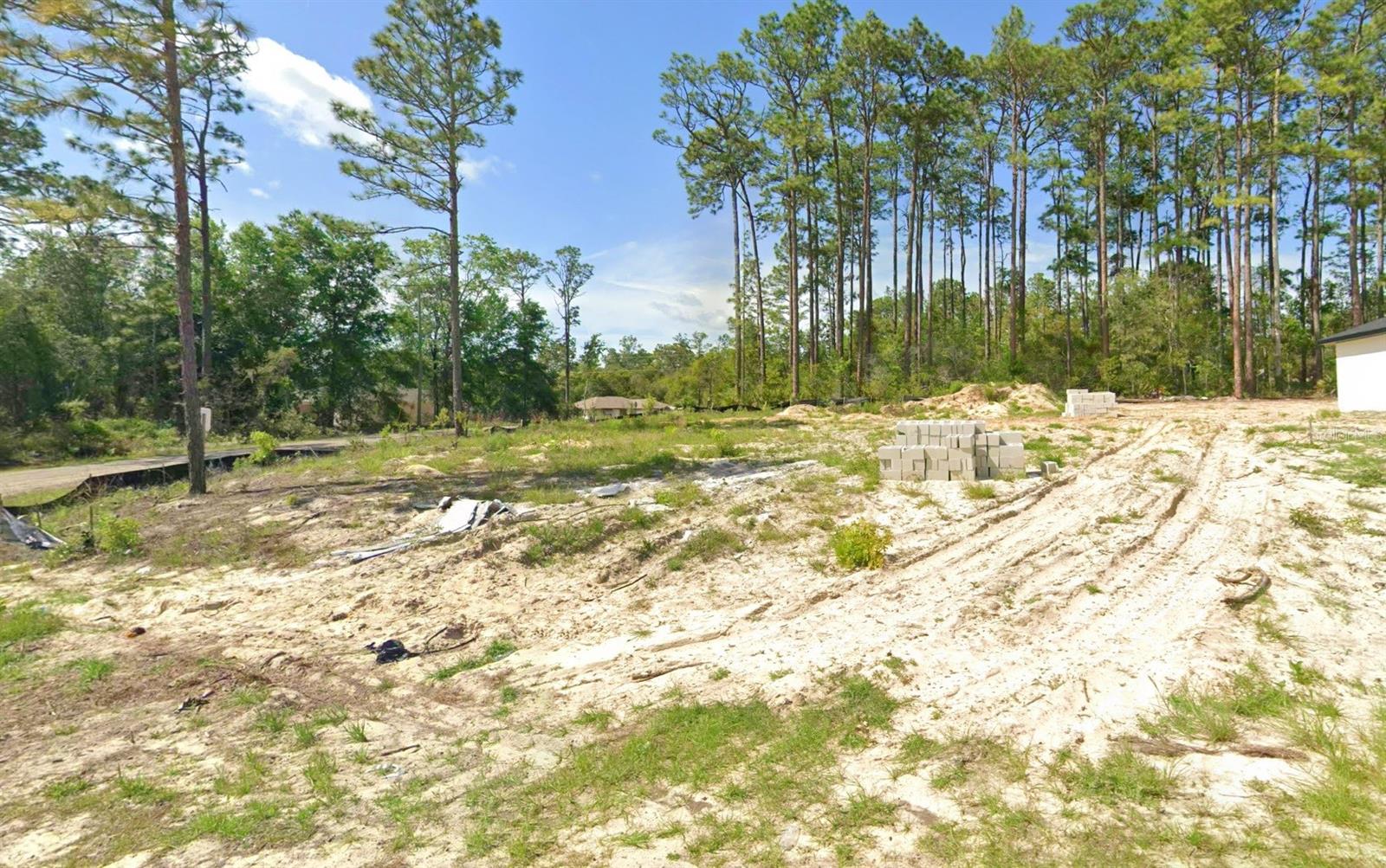 1127 W CARY DR — photo 4