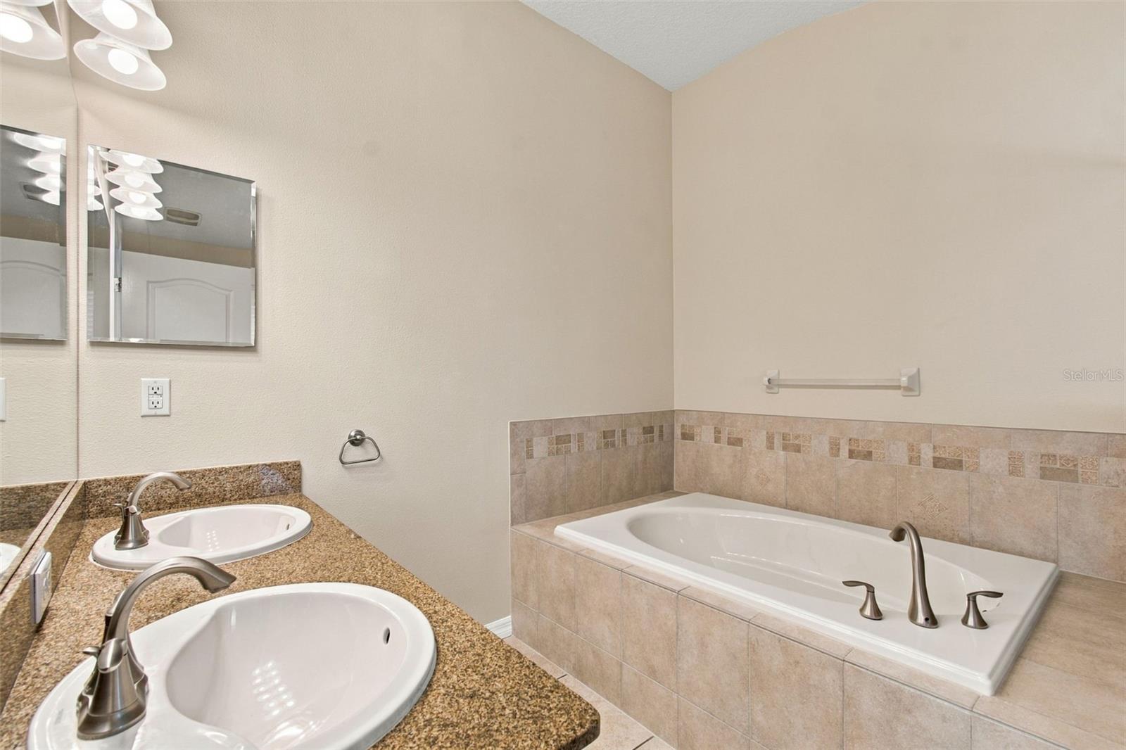10603 LIBERTY BELL DR — photo 21