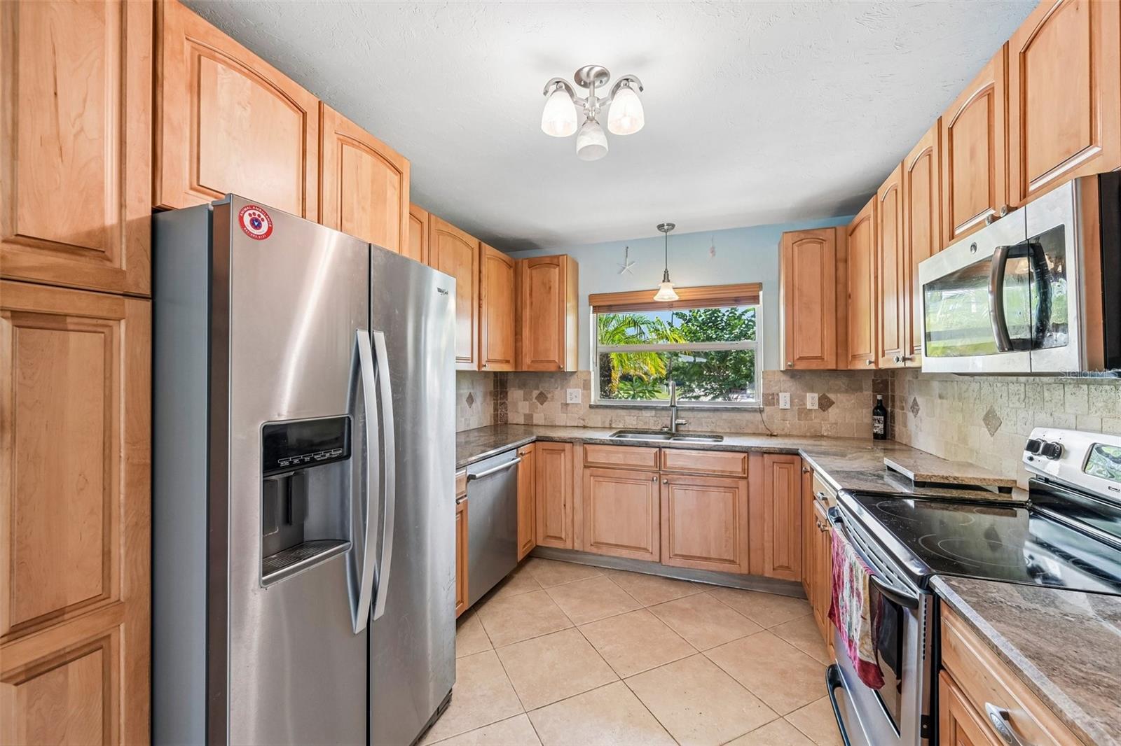 2400 S BRINK AVE — photo 7