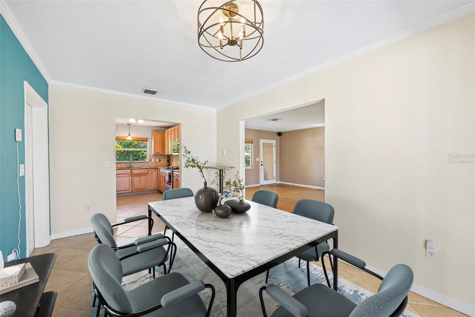 2400 S BRINK AVE — photo 10