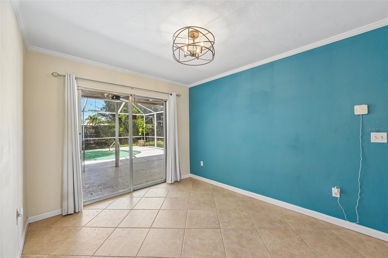 2400 S BRINK AVE — photo 13