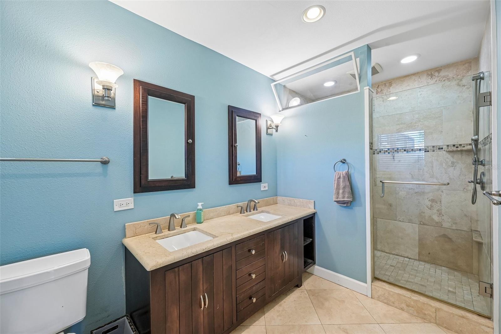 2400 S BRINK AVE — photo 27