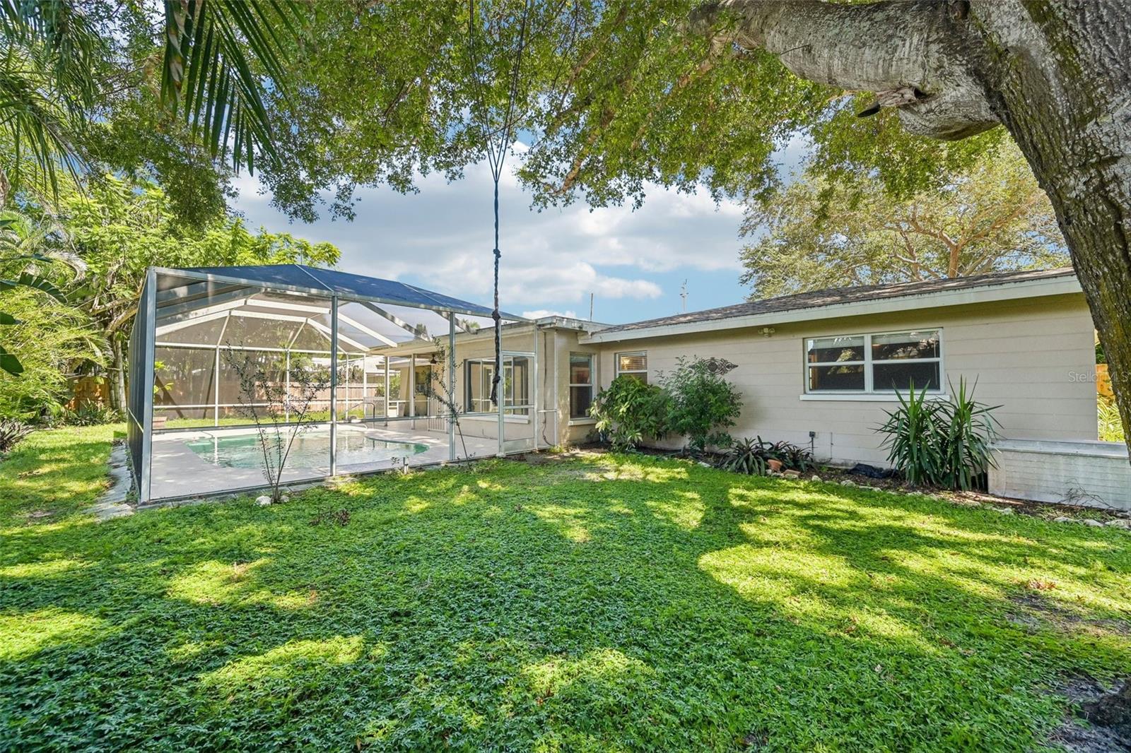 2400 S BRINK AVE — photo 31