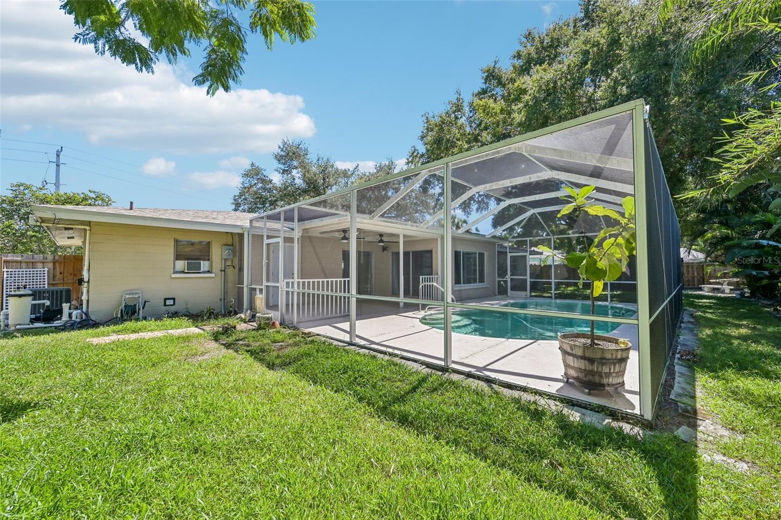 2400 S BRINK AVE — photo 32