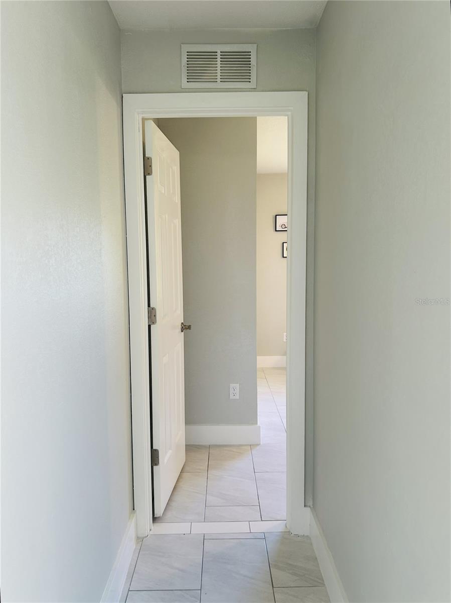 9709 SE SUNSET HARBOR RD — photo 45
