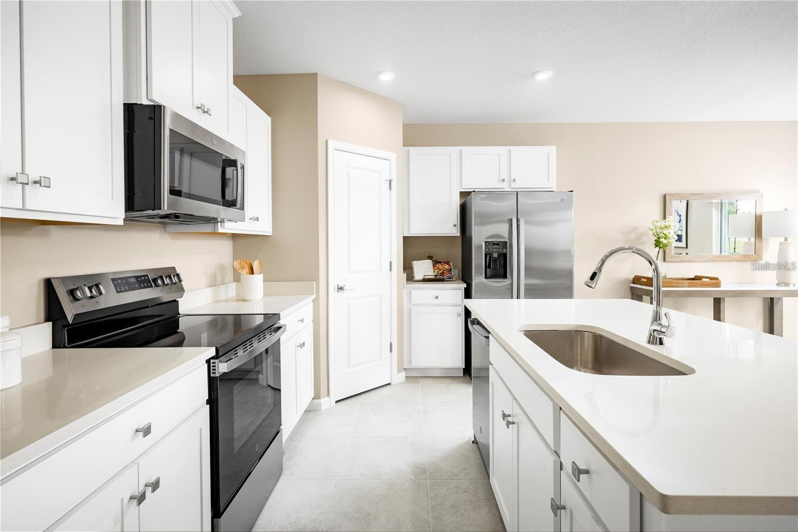 2744 GINGER LN — photo 3