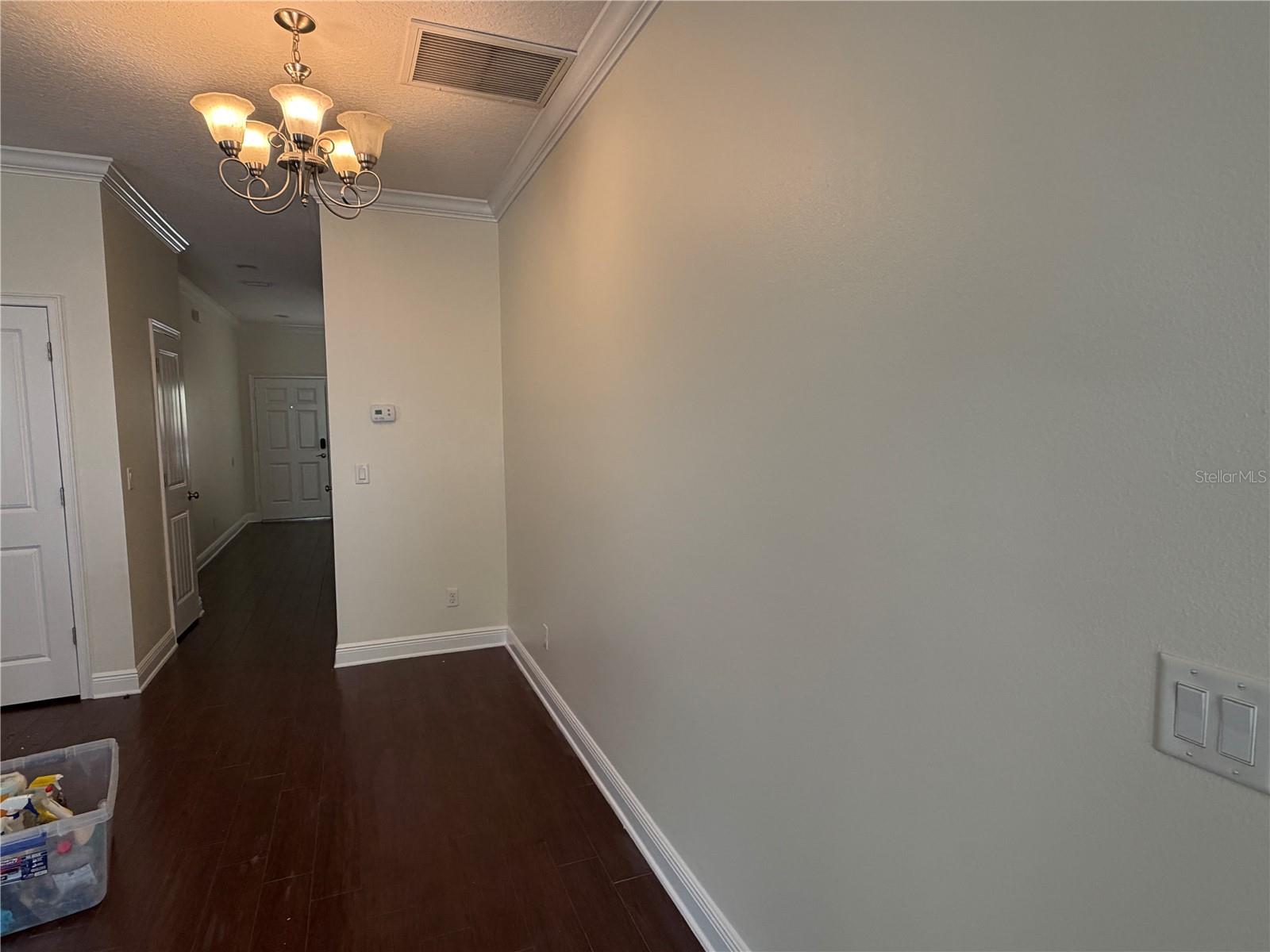 2553 S MILLS AVE #B — photo 4