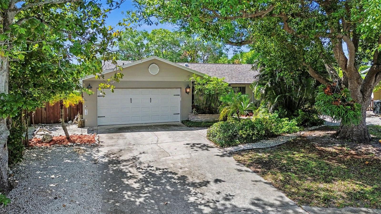 508 WHITE OAK DR photo