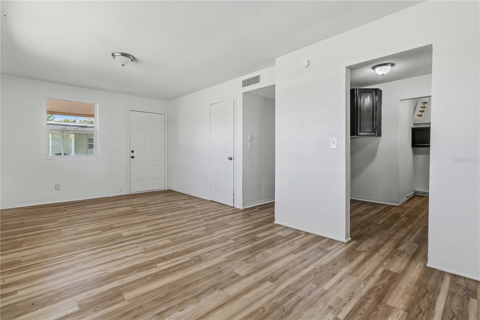 444 S CAROLINE ST — photo 3
