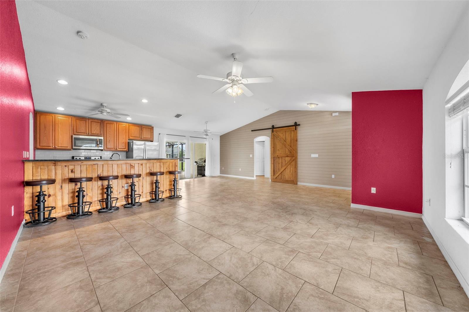 209 BROADMOOR LN — photo 5
