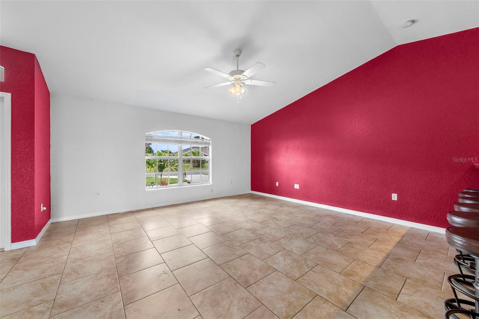209 BROADMOOR LN — photo 11