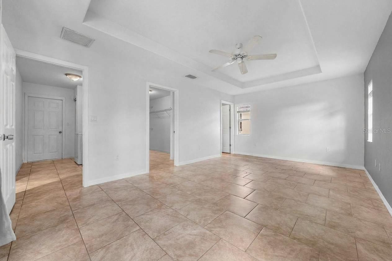 209 BROADMOOR LN — photo 14