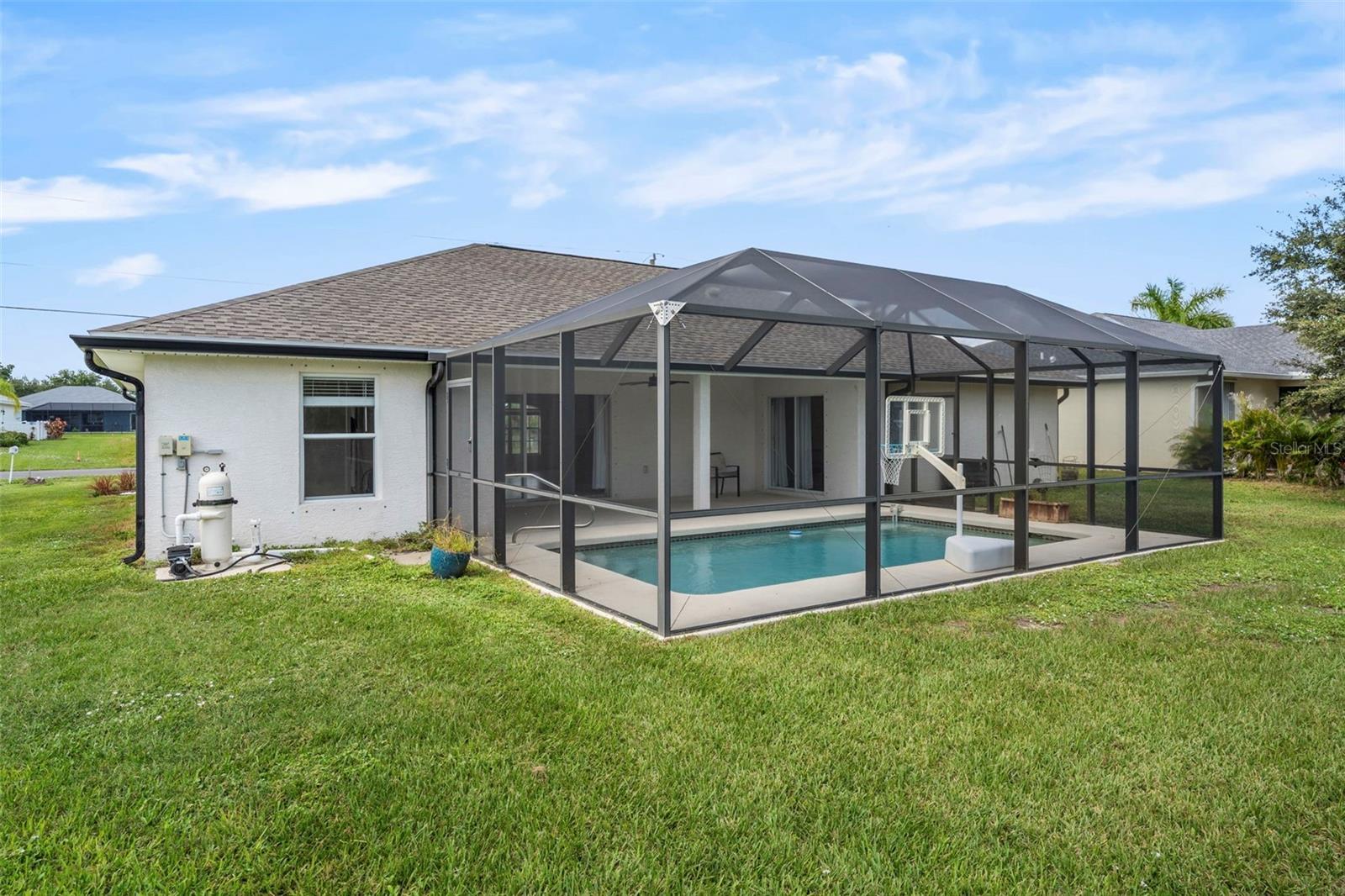 209 BROADMOOR LN — photo 35