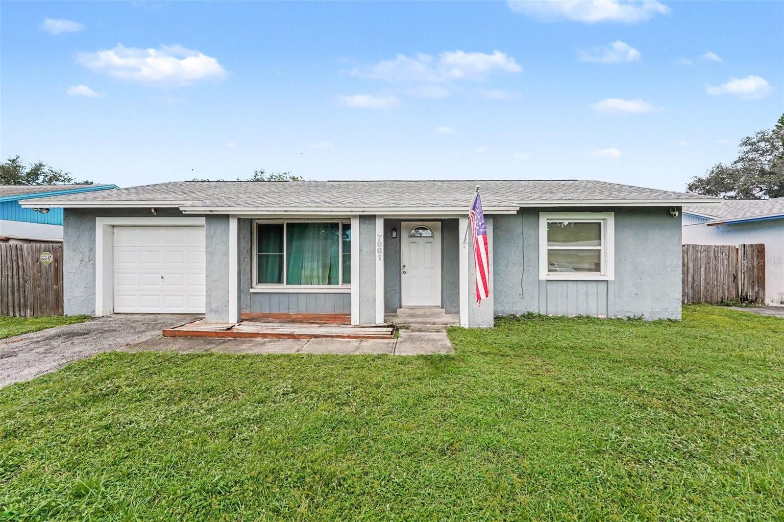 7991 ABERDEEN CIR photo