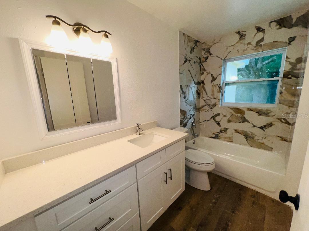 1247 DAVIS RD — photo 5